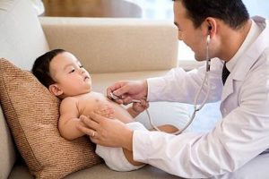 Trẻ em mắc bệnh gút do di chuyền tre-em